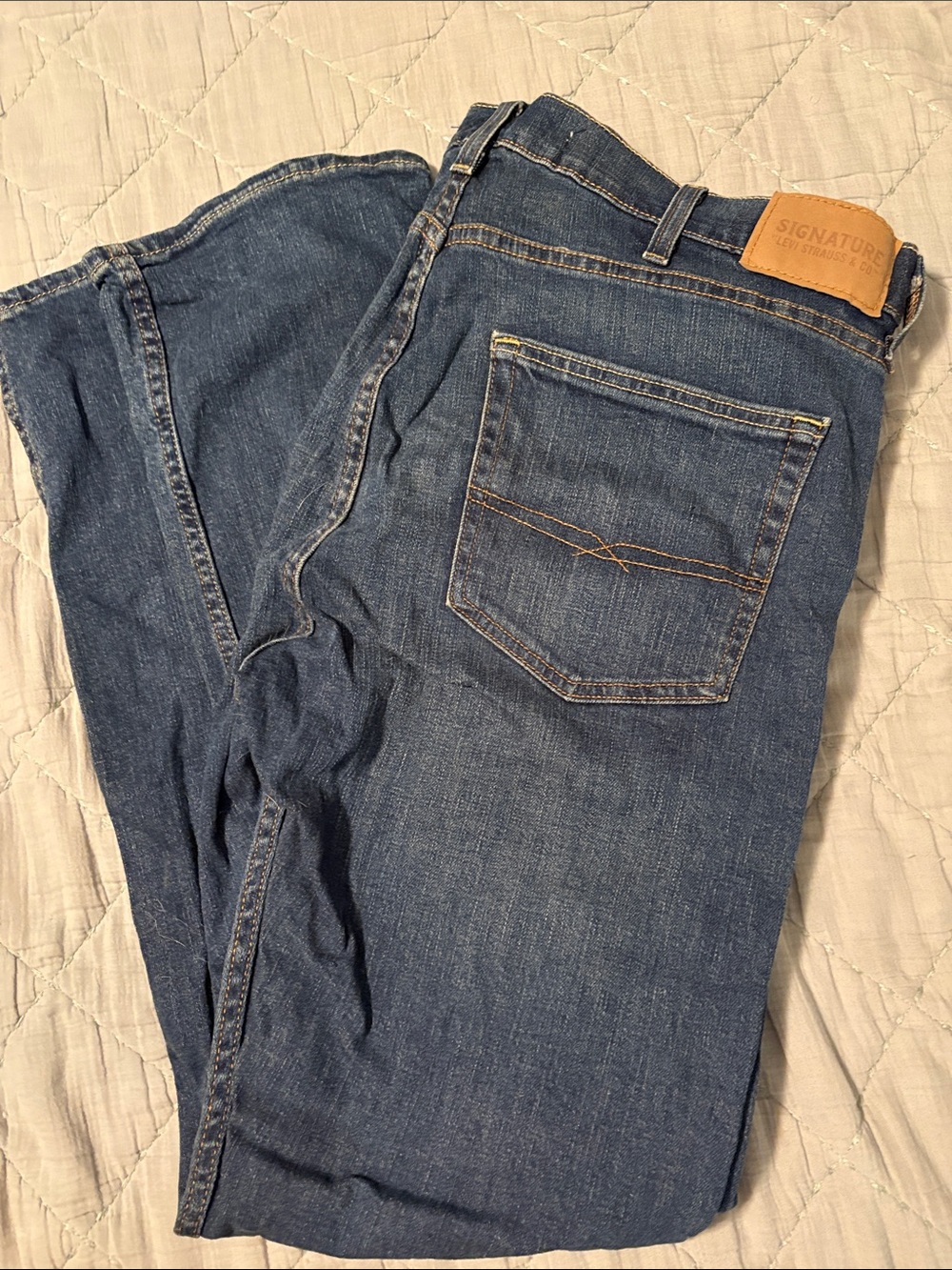 Signature Blue Relaxed Men’s Jeans